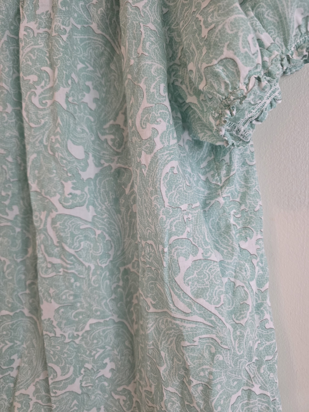 100% Cotton- Mint Green Paisley Peasant Top - Picture 3 of 4